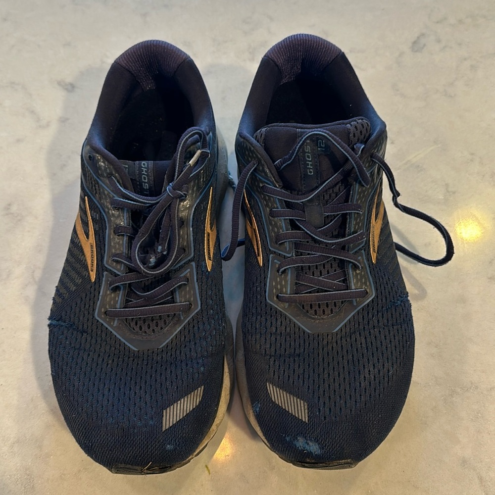 Brooks Ghost 12